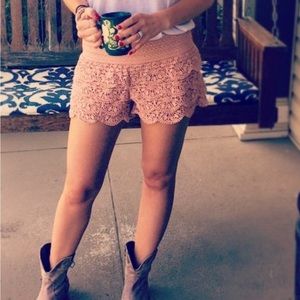 Boho Elastic Waist Crochet Short
